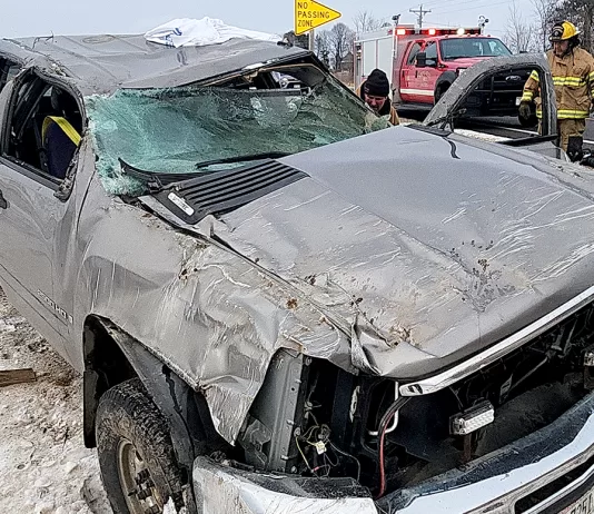 Single-vehicle accident in rural Spring Valley causes injuries to Elmwood man