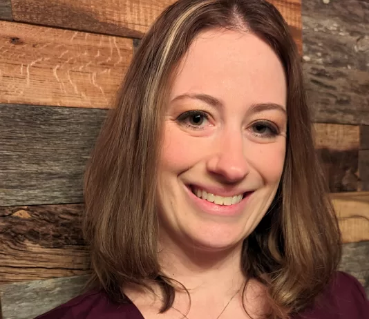 Melissa Meschke receives Andy Lisak Young Professional Award