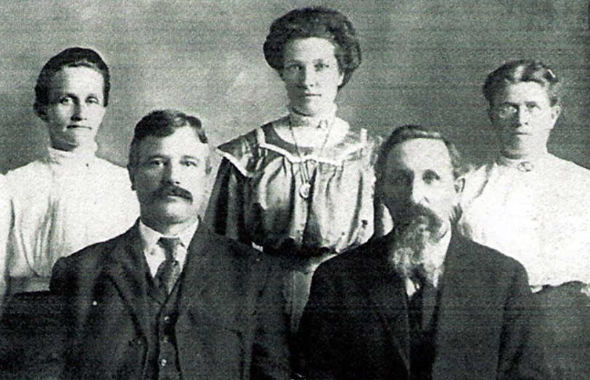 002SAT-Marson-family_Front-Ed-Marson,-father,-Nicholas.-Back-Marie-Keeler,-Ed's-wife-Hannah,-Mary-Even-Marson_ancestry-wingert_jeanne(W)