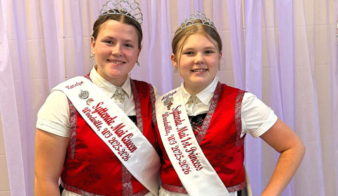 001SAT-Queen's-Corner(W)