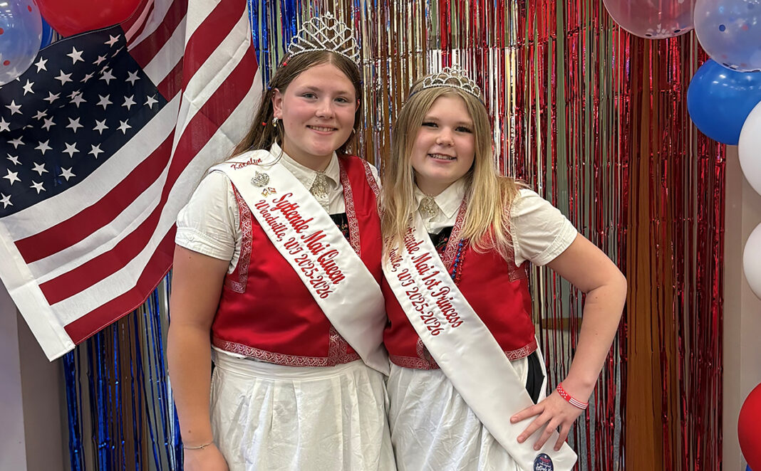 002SAT-Queen's-Corner(W)