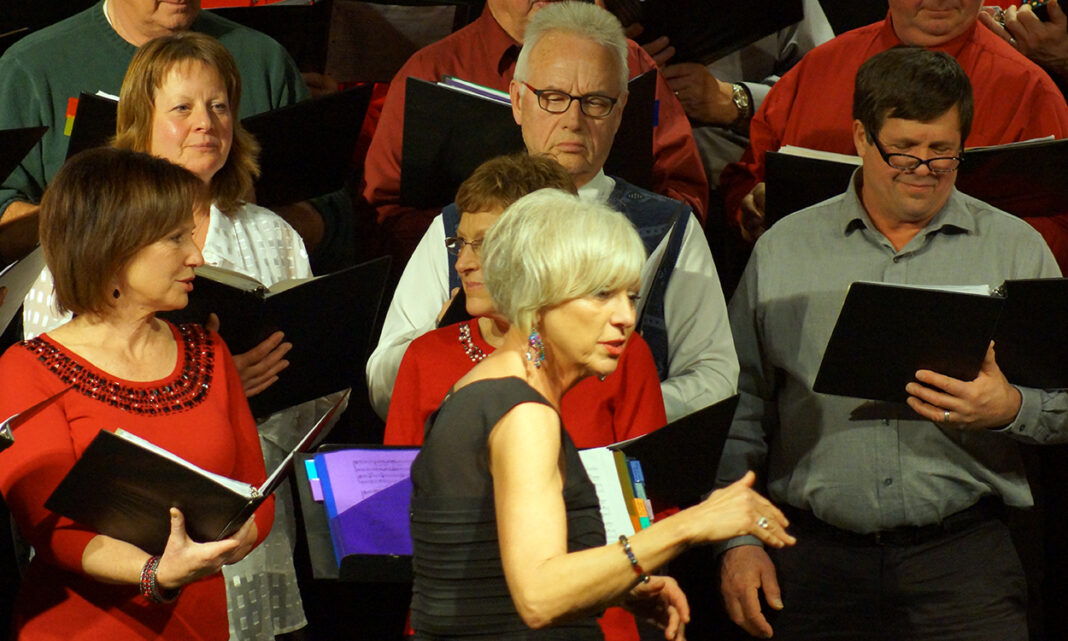 002MON-Comm-Choir-Chrismas-Concrt-023(W)