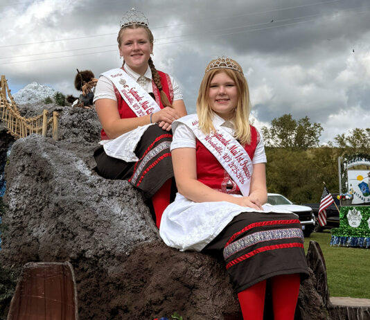 Queen’s Corner – Spring Valley Dam Days fun!