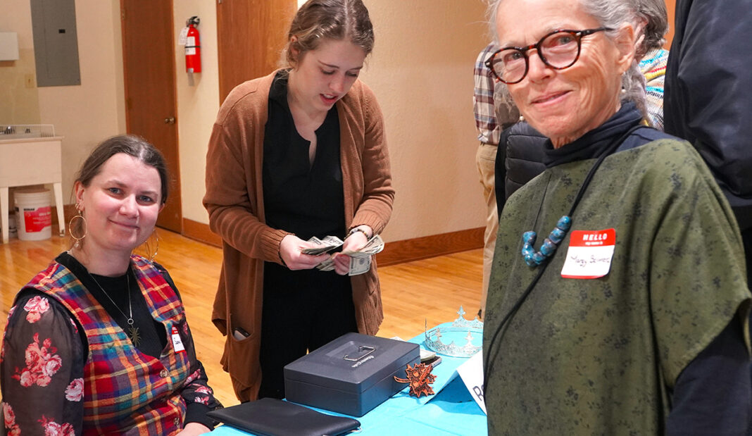 002MON-DSC06007-Registration(W)