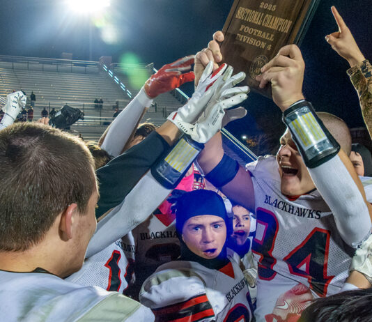 Blackhawk football tops Aquinas; Division 4 Sectional Champions