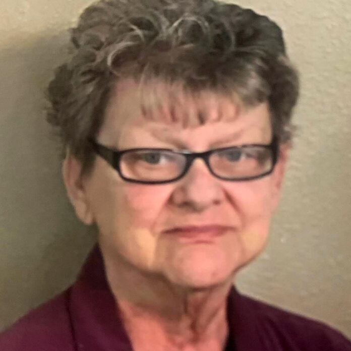 001THU-Mary-Ann-Holvorsn